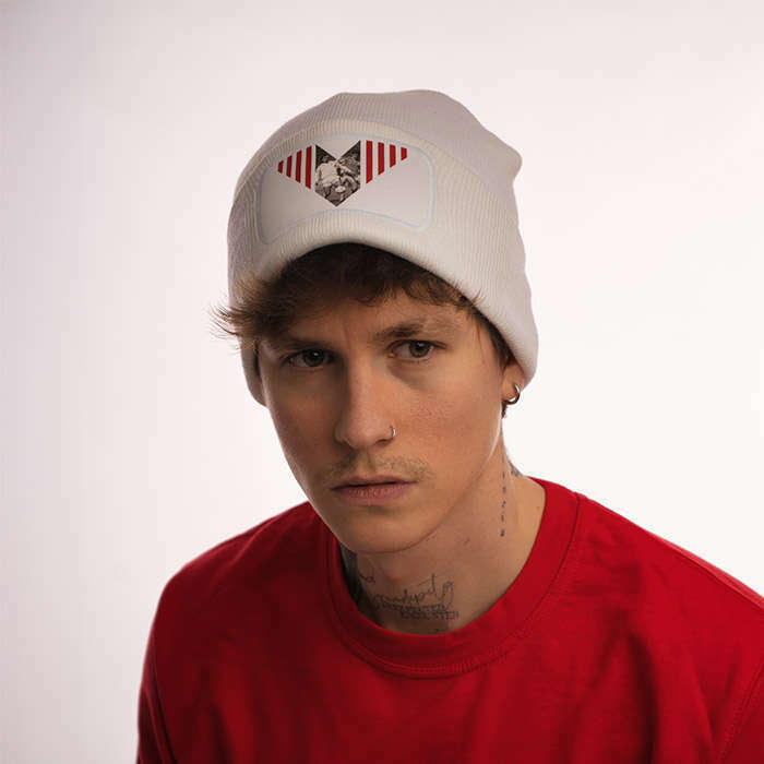 SANTANDER FEHÉR BEANIE SAPKA