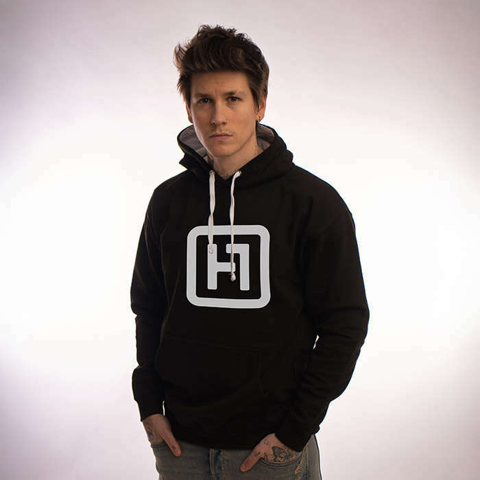 IKON LOGÓ FEKETE  HOODIE